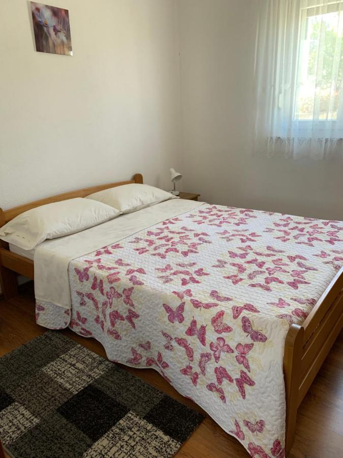 Green Hill Family Apartments ヴォディツェ エクステリア 写真